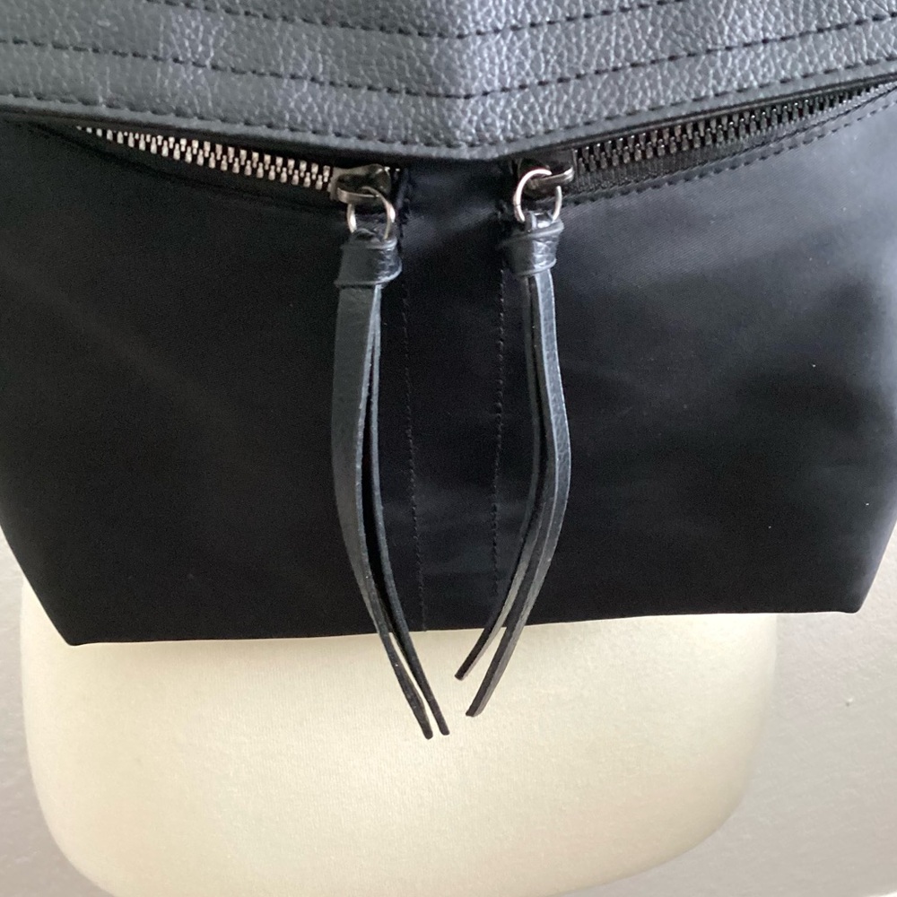 \Botkier\ Essentials Backpack - image 6